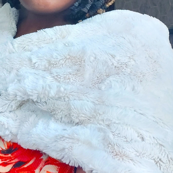 Faux fur jacket - Picture 4 of 4